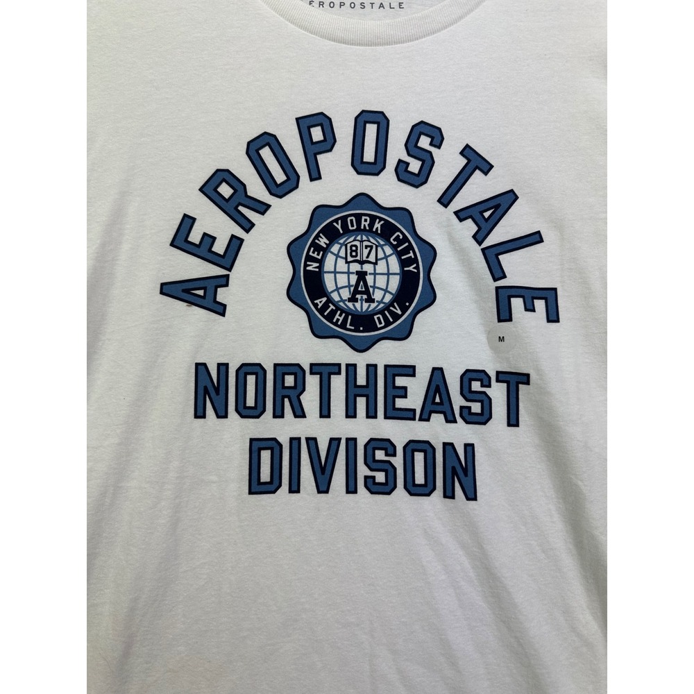 Aeropostale Men's Northeast Division Graphic T-Shirt White Blue Crew Neck Medium